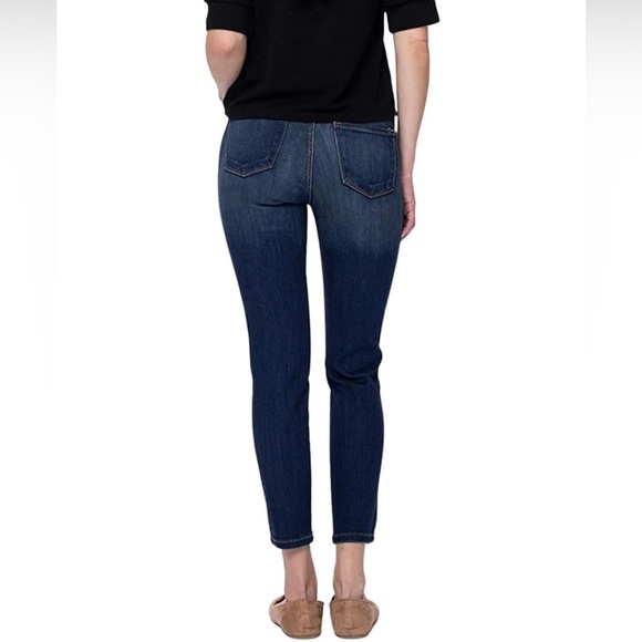 Judy Blue Handsand Relaxed Mid Rise Jean - Picture 2 of 15